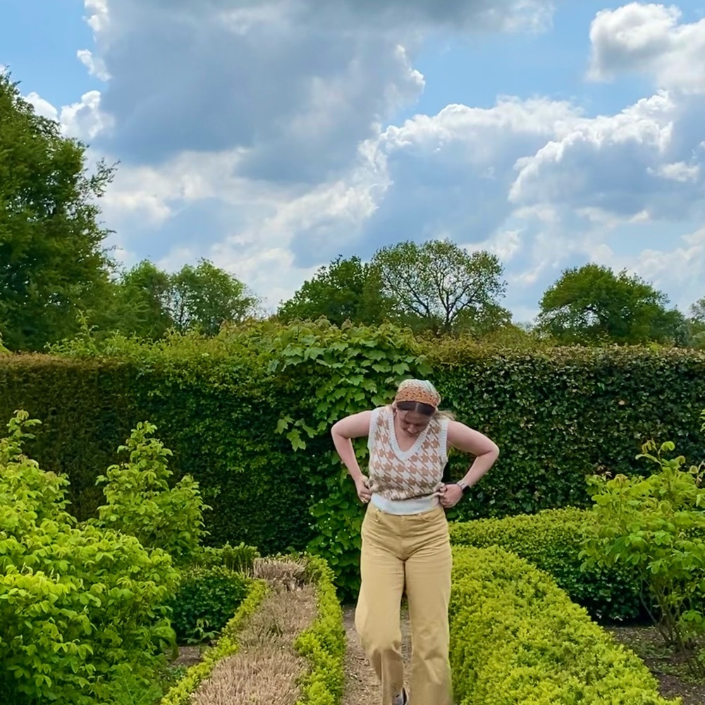 Meet your Posher, Mia